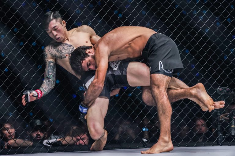 【ONE Championship】John Lineker对战Fabricio Andrade的火爆主赛事，以无意犯规停战导致无赛果