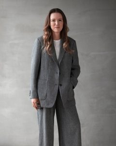 Clare Waight Keller 日 前 受 全 球 服 装 零 售 商 优衣库任 命 为 创意总监。